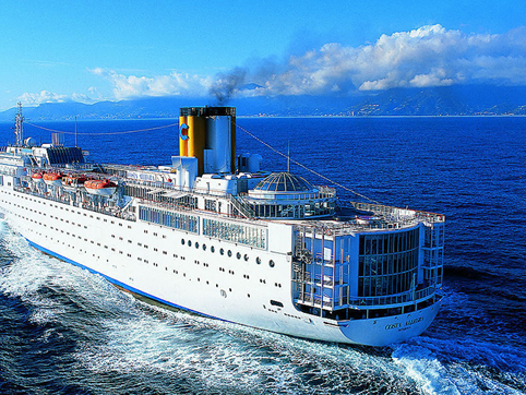 What are the common marine valve standards?